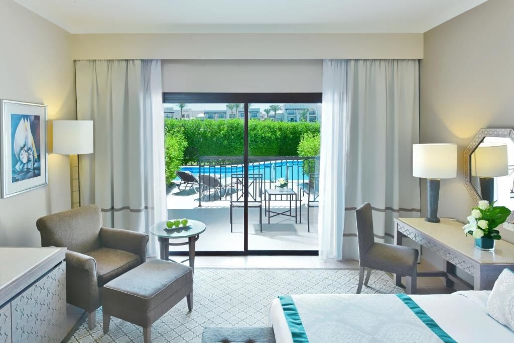 rooms-superior-swimup