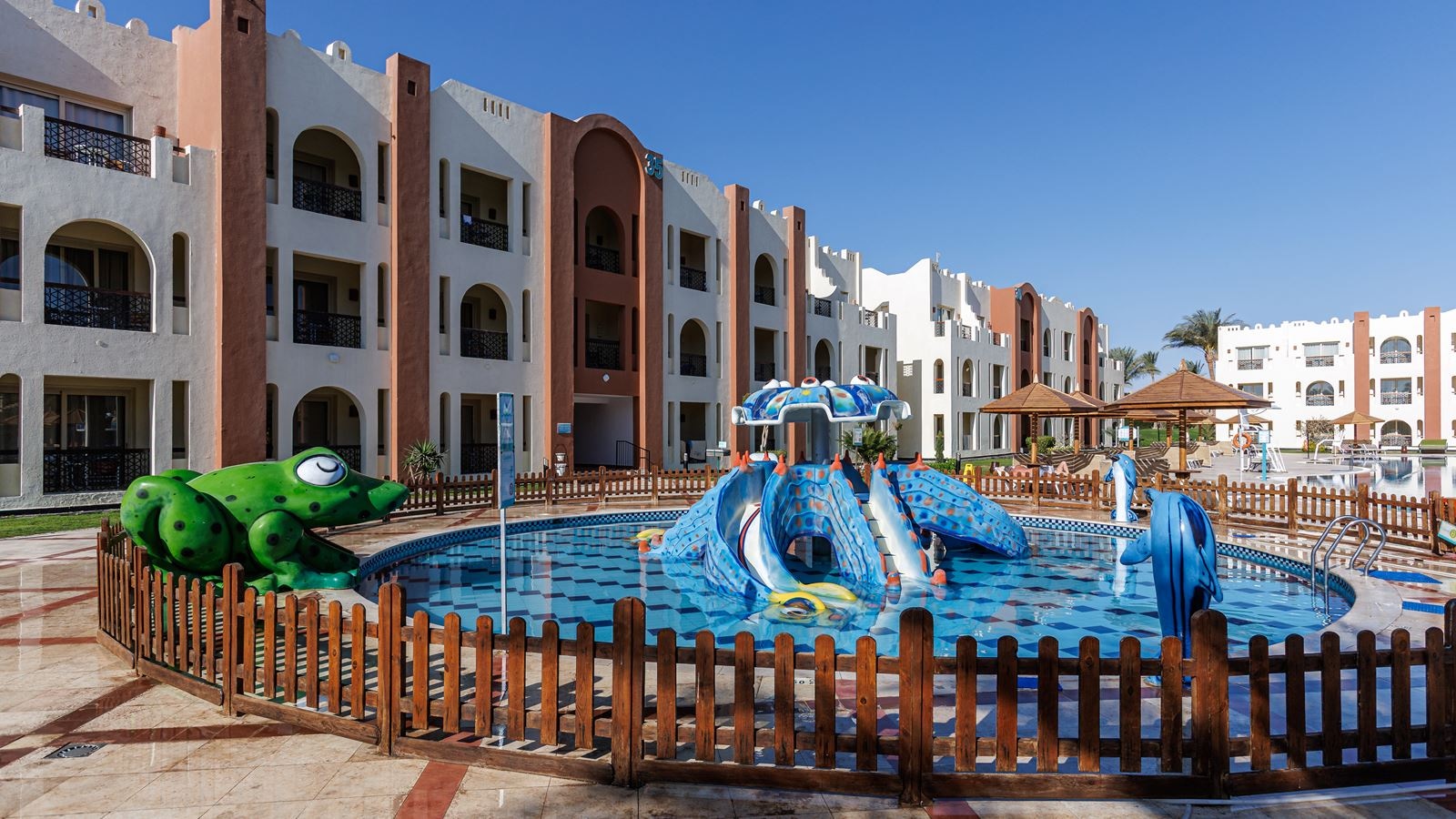 pools-outdoor-childrens-pool