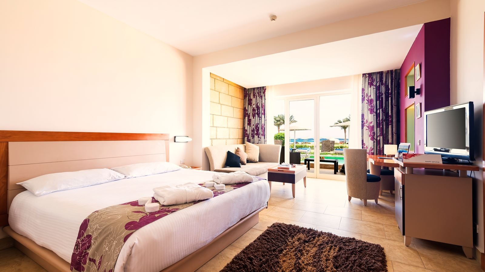 rooms-deluxe-room-swim-up