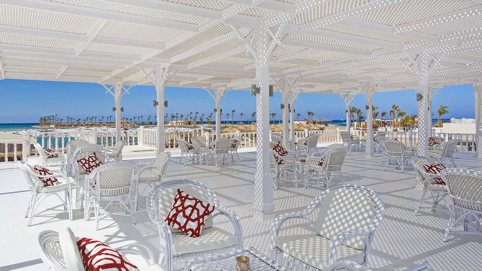 bars-floaters-pool-bar