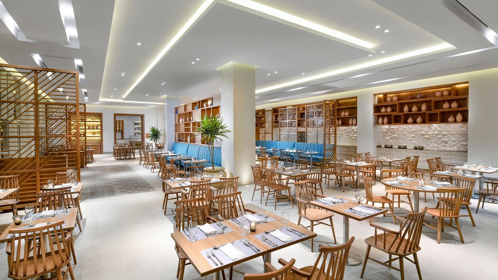 restaurants-coral-main-restaurant