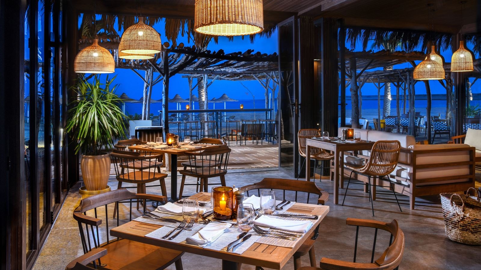 restaurants-sands-beach-restaurant