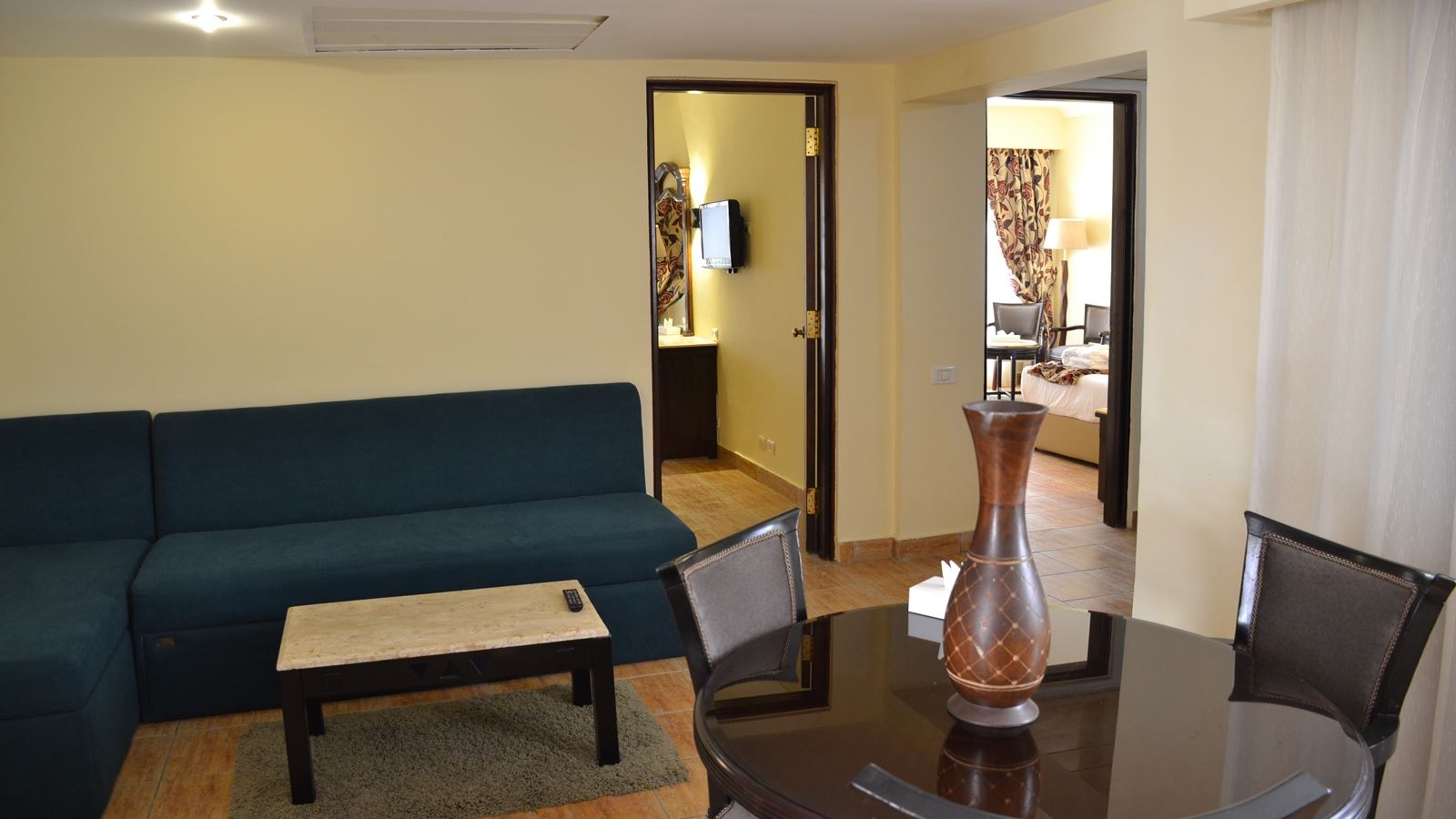 rooms-family-2-bed-rooms-club