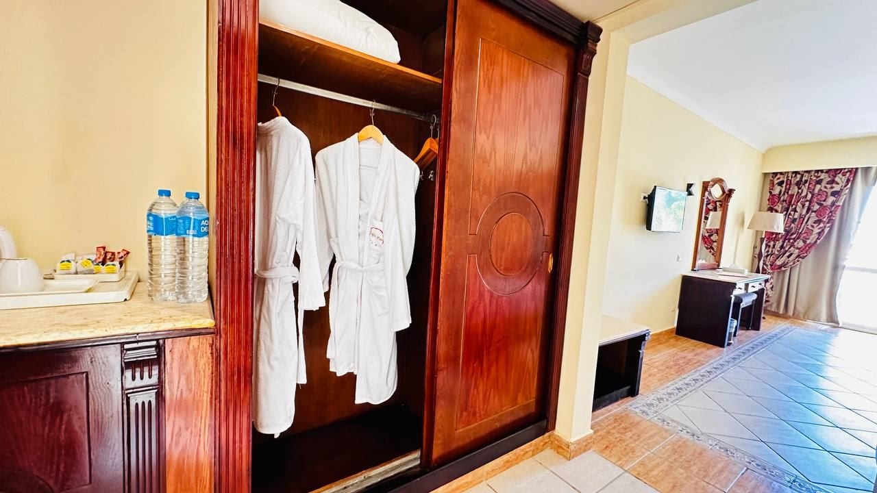 rooms-club-royal-regency-sea-view