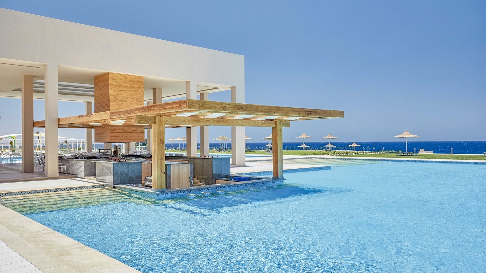 bars-twisty-pool-bar