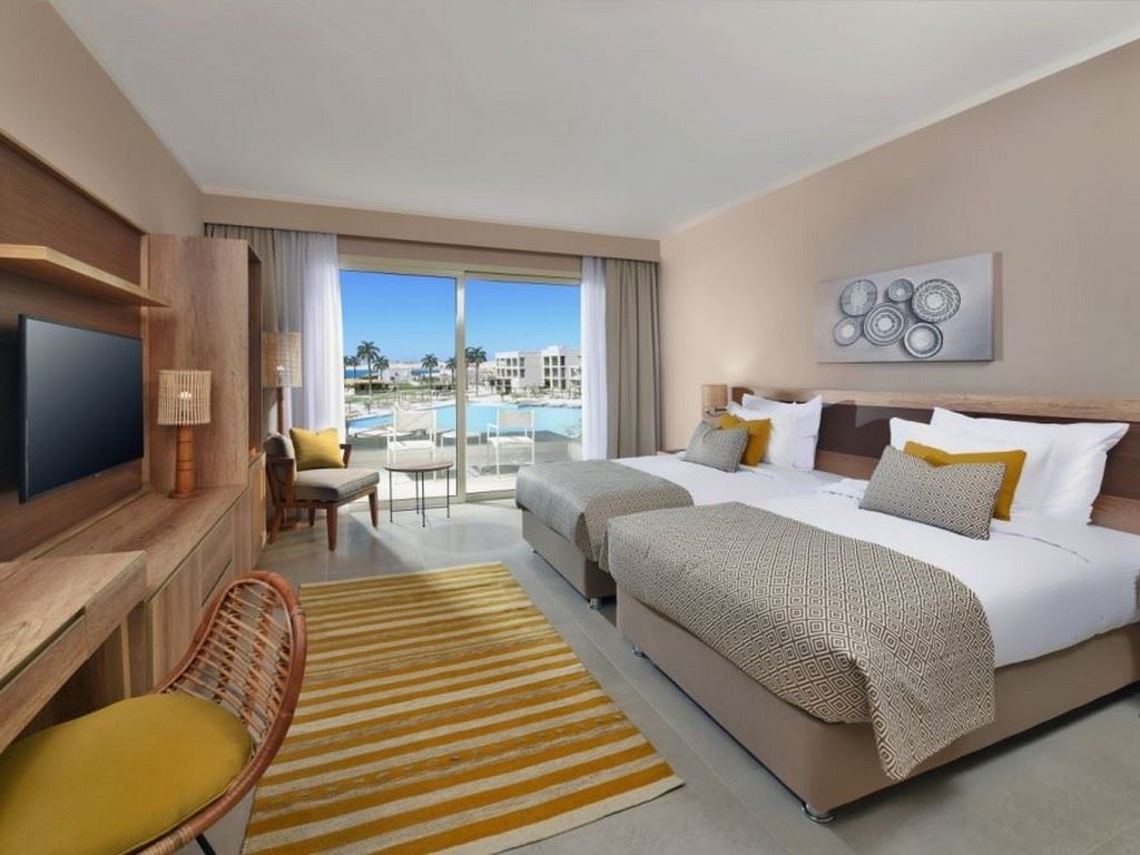 rooms-frontal-superior-room