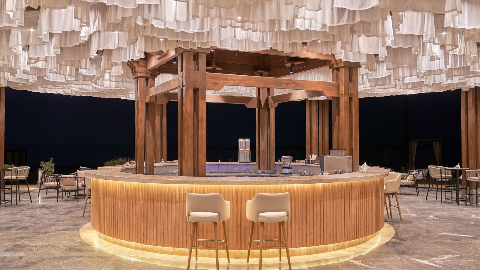 bars-salt-bar--village-beach-bar-adults-only-+16yrs