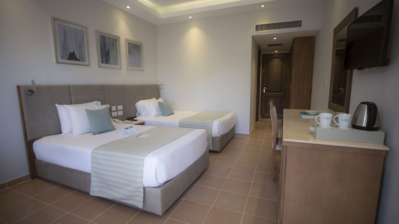 rooms-standard-room-side-sea-view