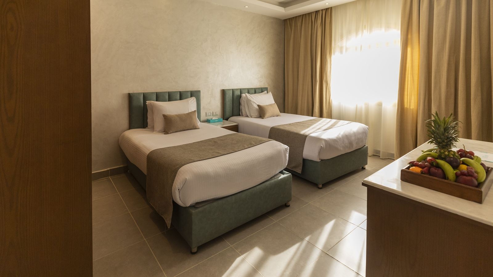 rooms-family-jacuzzi-suite