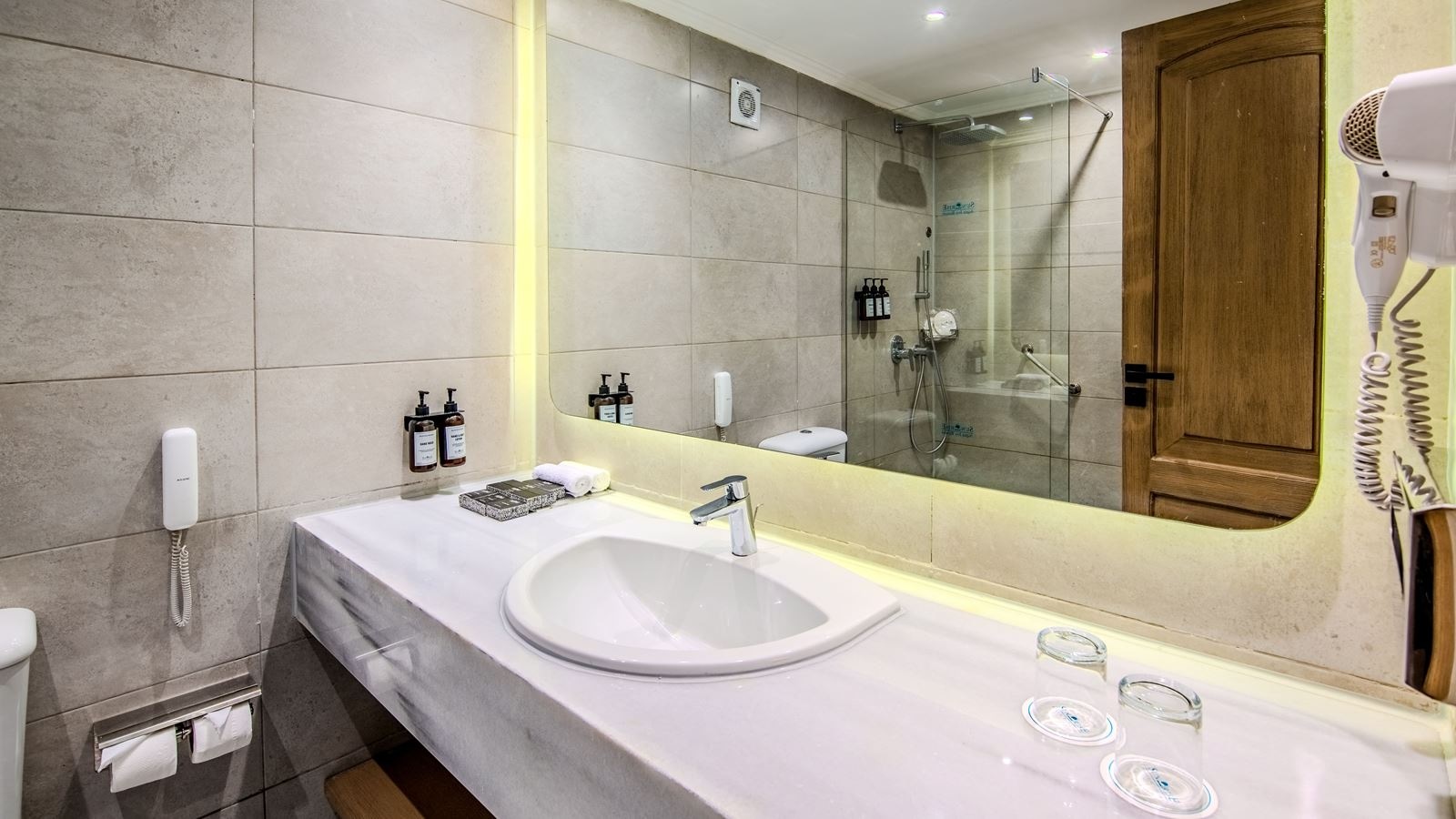 rooms-superior-backpool-view