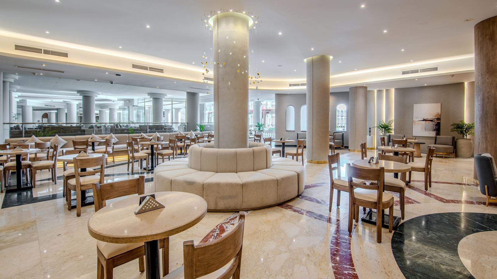 bars-sun-ray-lobby-bar