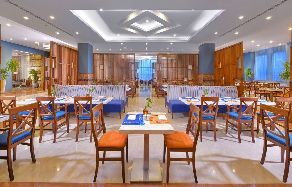 restaurants-oasis-main-restaurant