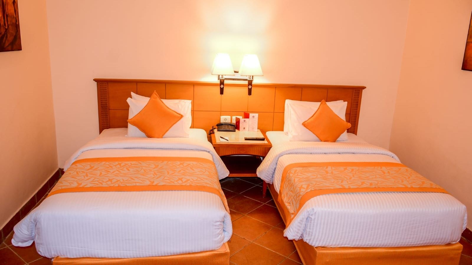 rooms-suite-family--suite-family-pool-view