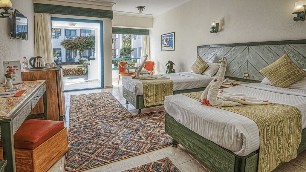 rooms-standard-double-room