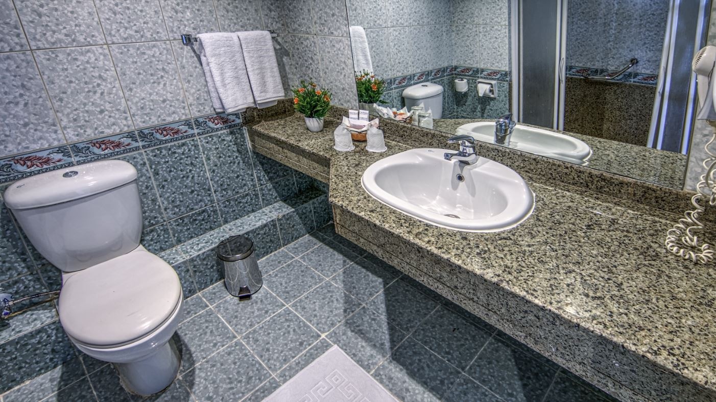 rooms-standard-room--standard-poolview