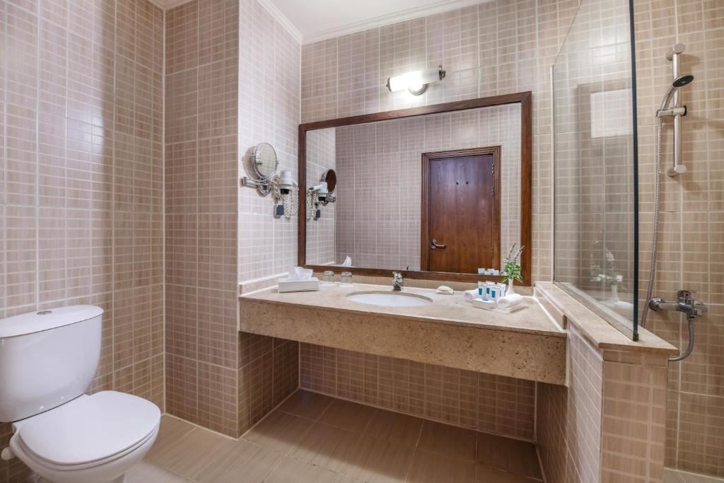 rooms-family-room-type