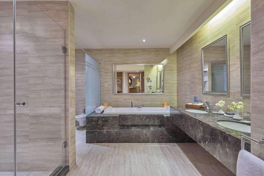 rooms-executive-suite-garden-view