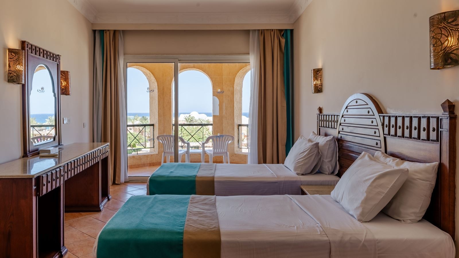 rooms-family-suite--2-interconnection-room-