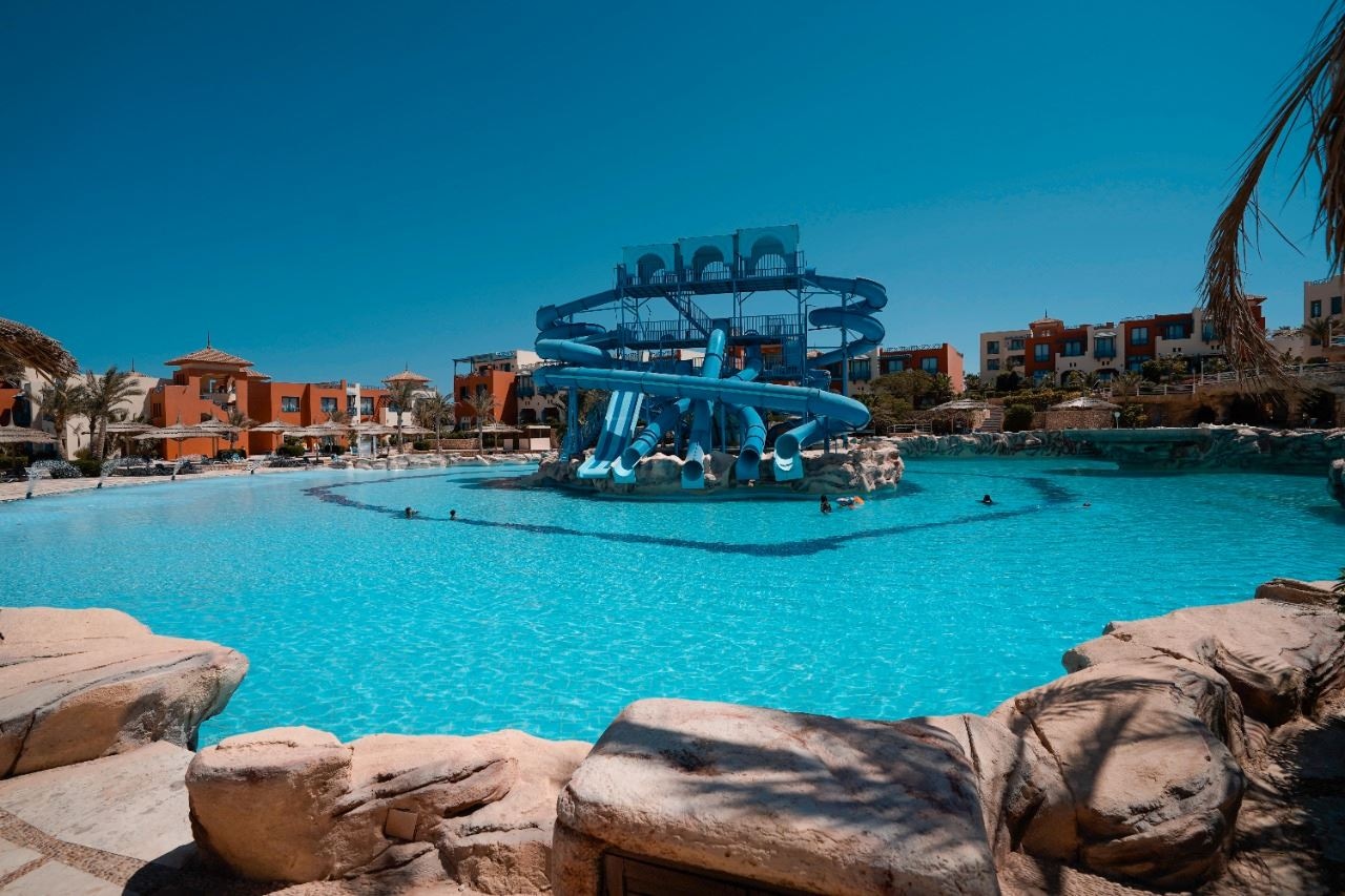 water-park-outdoor-pool