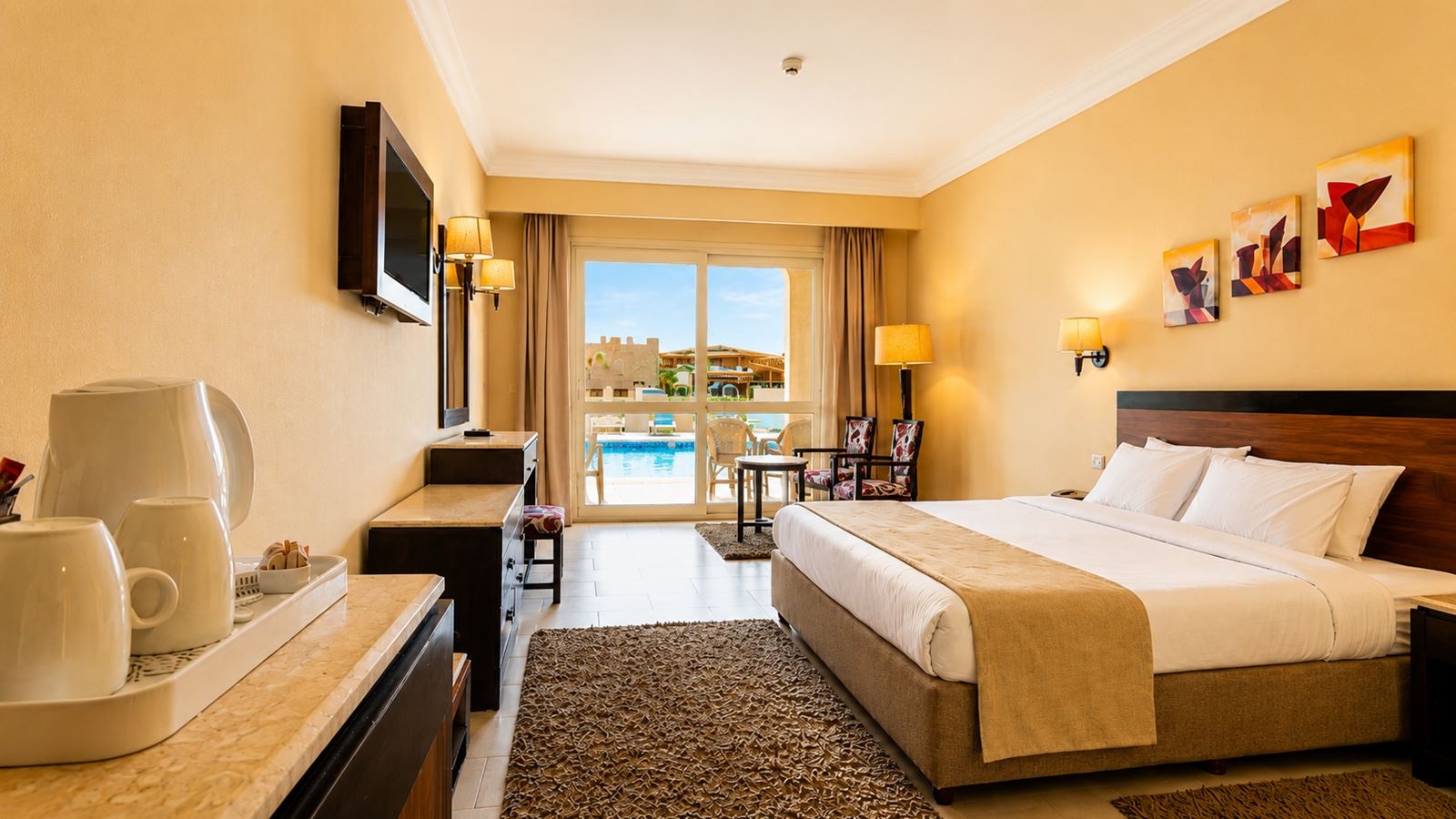 rooms-lazy-river-room-+16