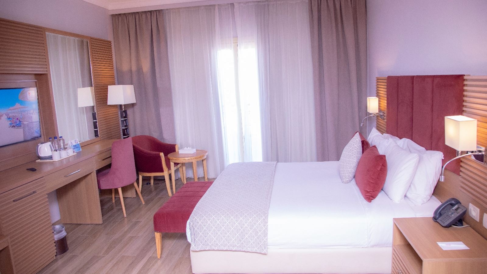 rooms-premium-pool-room