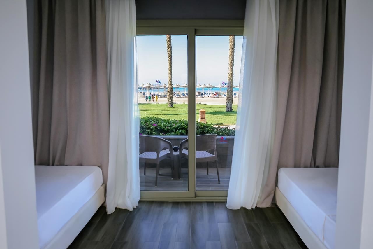 rooms-premium-family-partial-sea-view