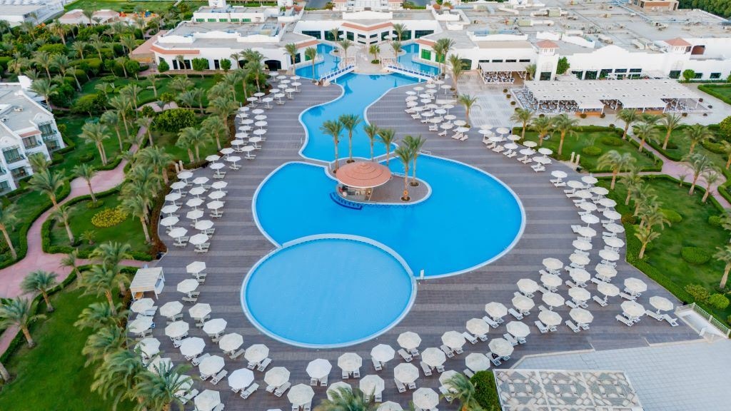 bars-fantazia-pool-bar