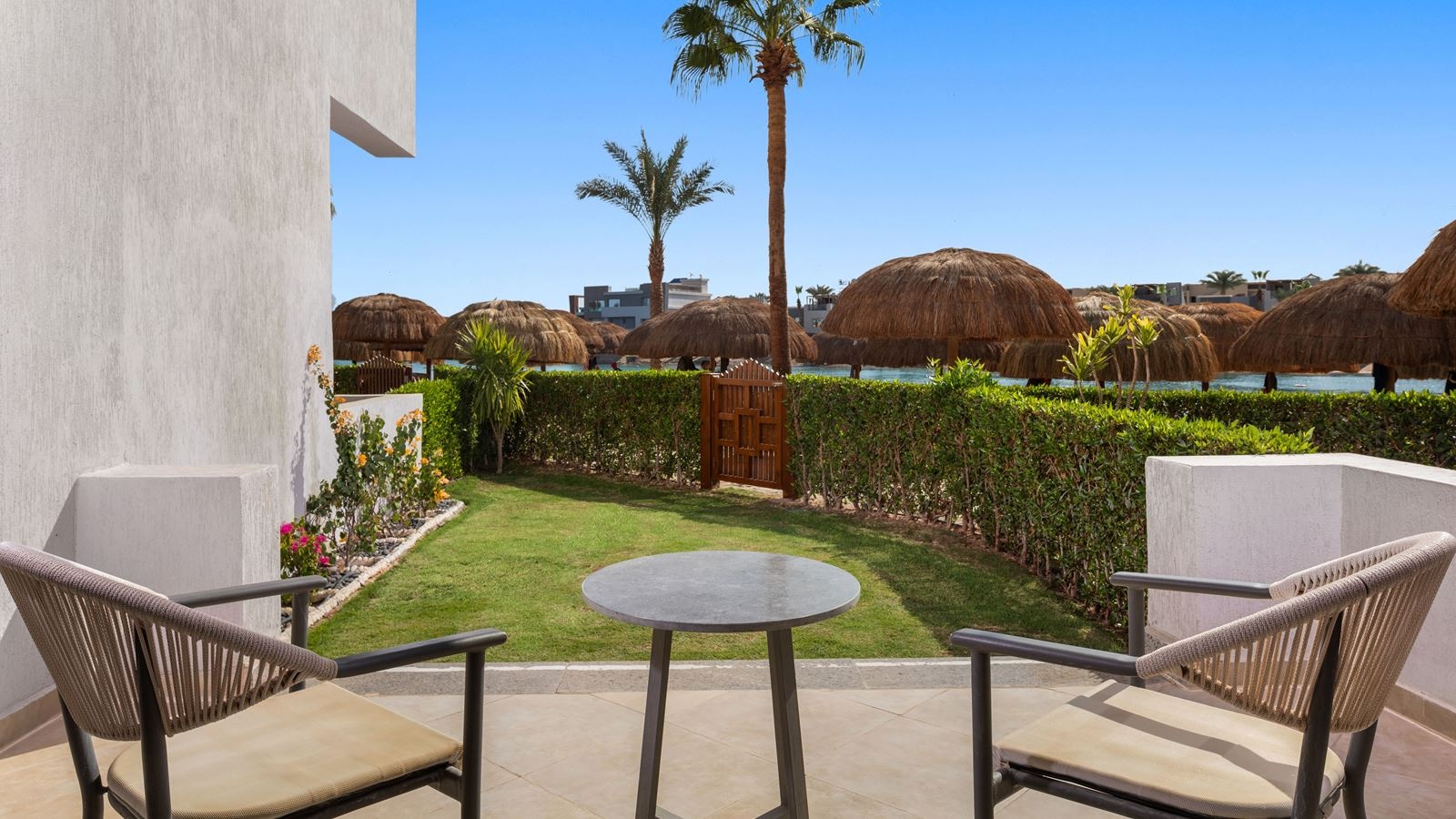 rooms-junior-suite-beach-front