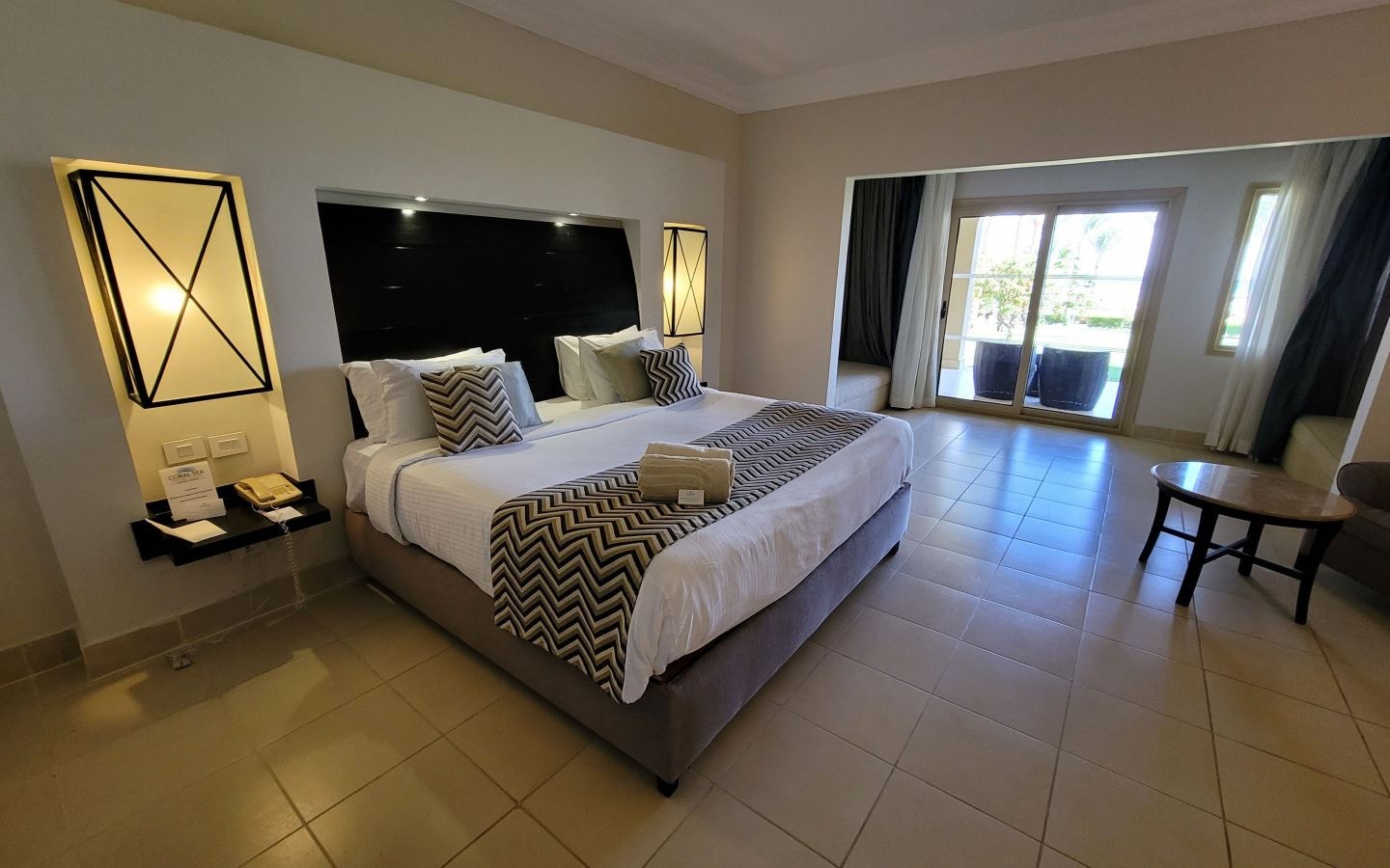rooms-jacuzzi-suite