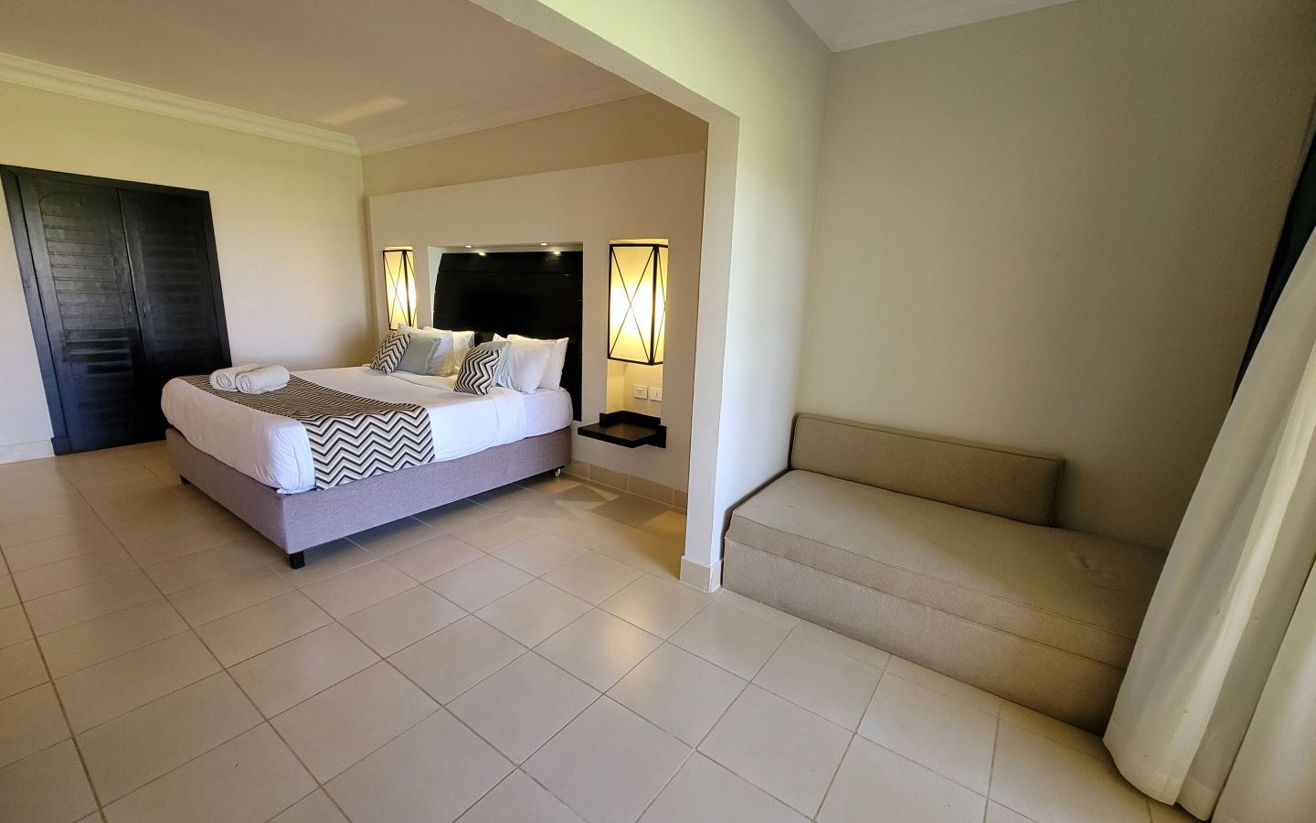 rooms-jacuzzi-suite
