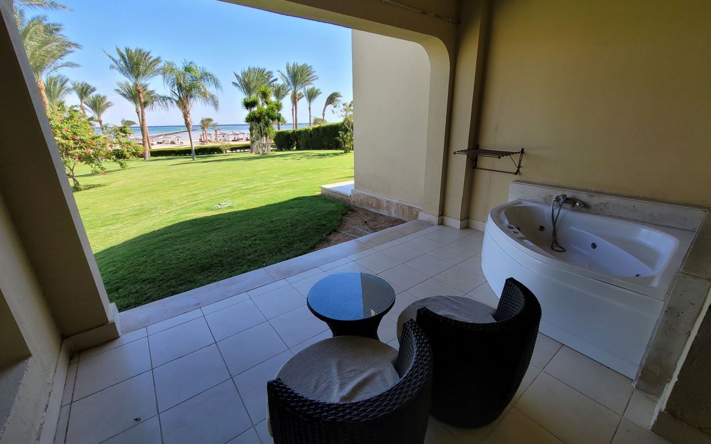 rooms-jacuzzi-suite