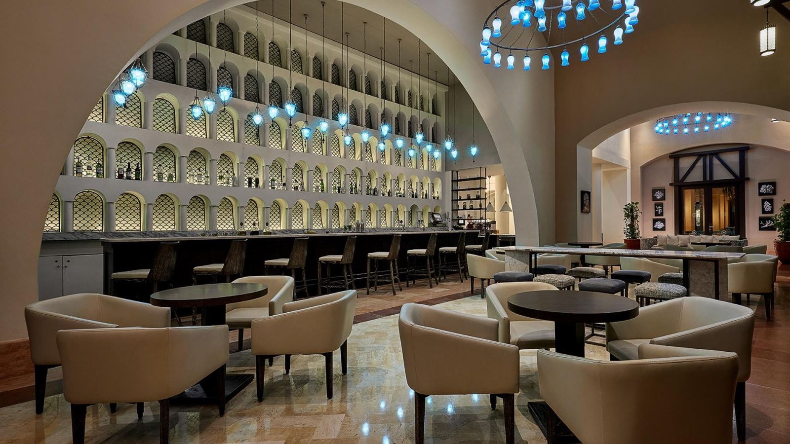 restaurants-miramar-bar