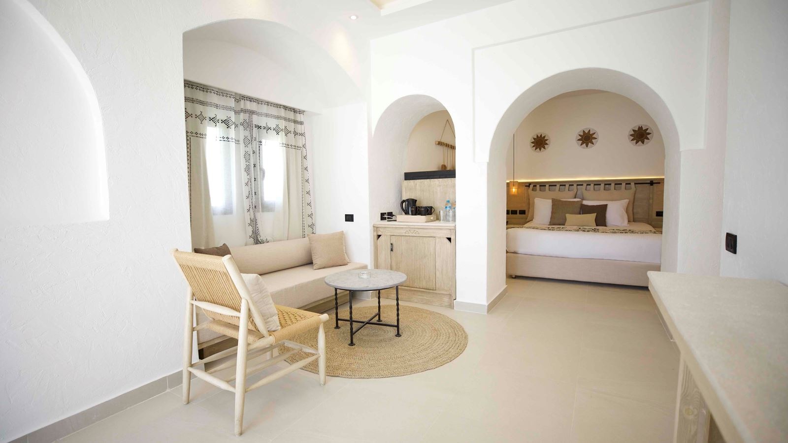 rooms-junior-jacuzzi-suite-garden-view