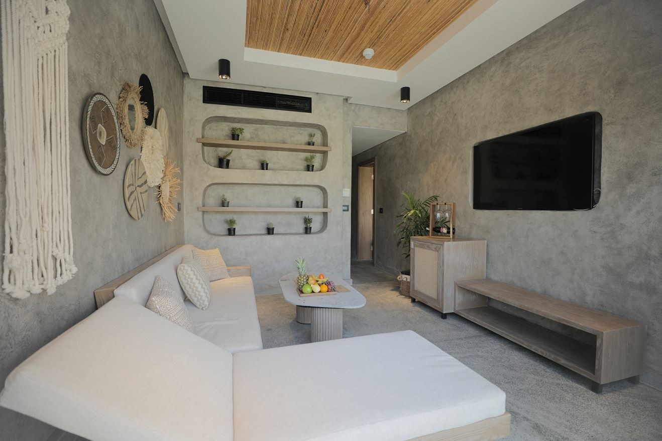 rooms-executive-jacuzzi--pool-suite-partial-sea-view