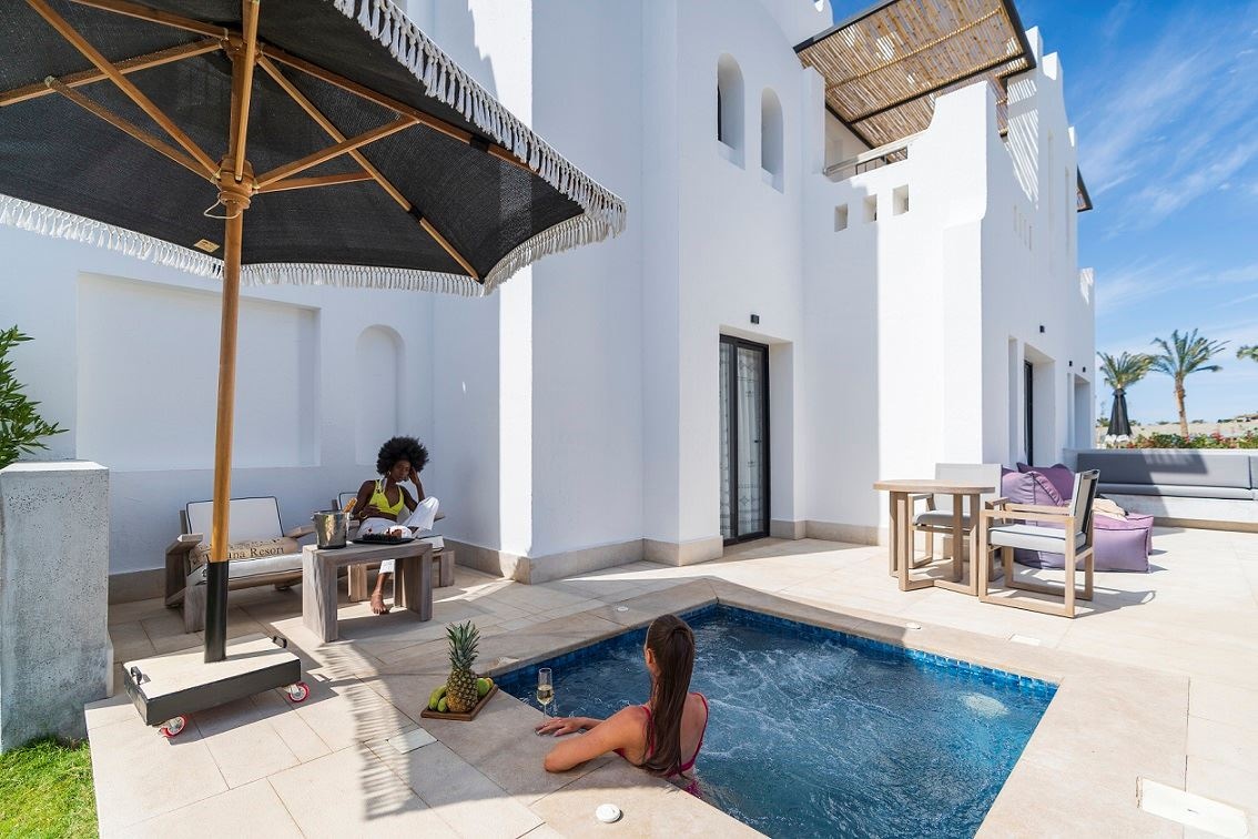 rooms-posh-club-junior-jacuzzi--suite