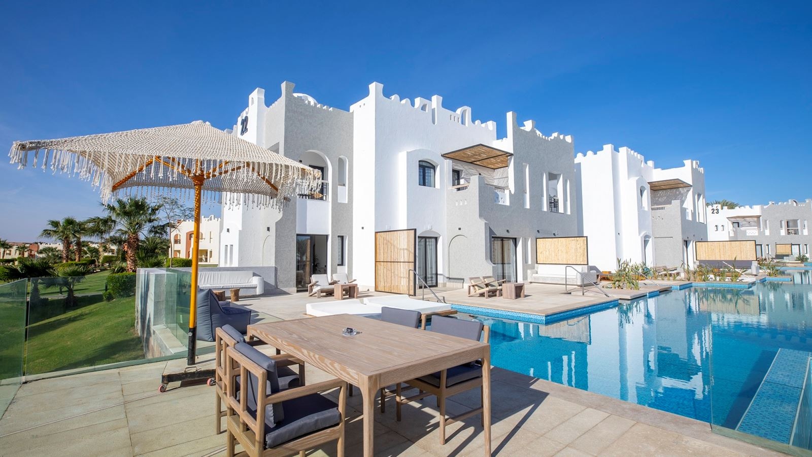 rooms-posh-club-lexi-suite