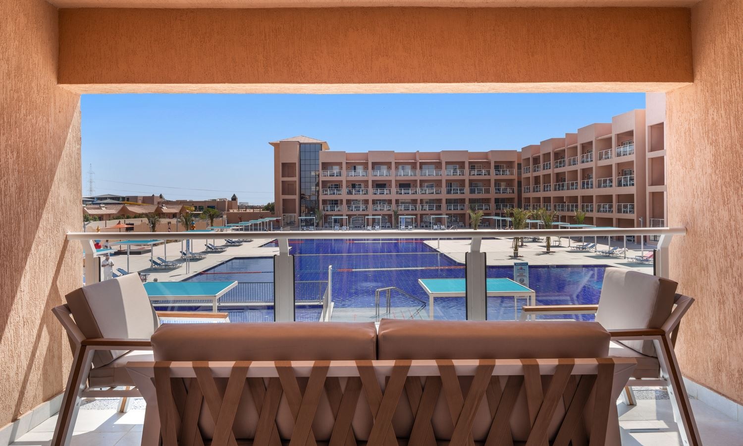 rooms-duplex-pool-view-+14-years