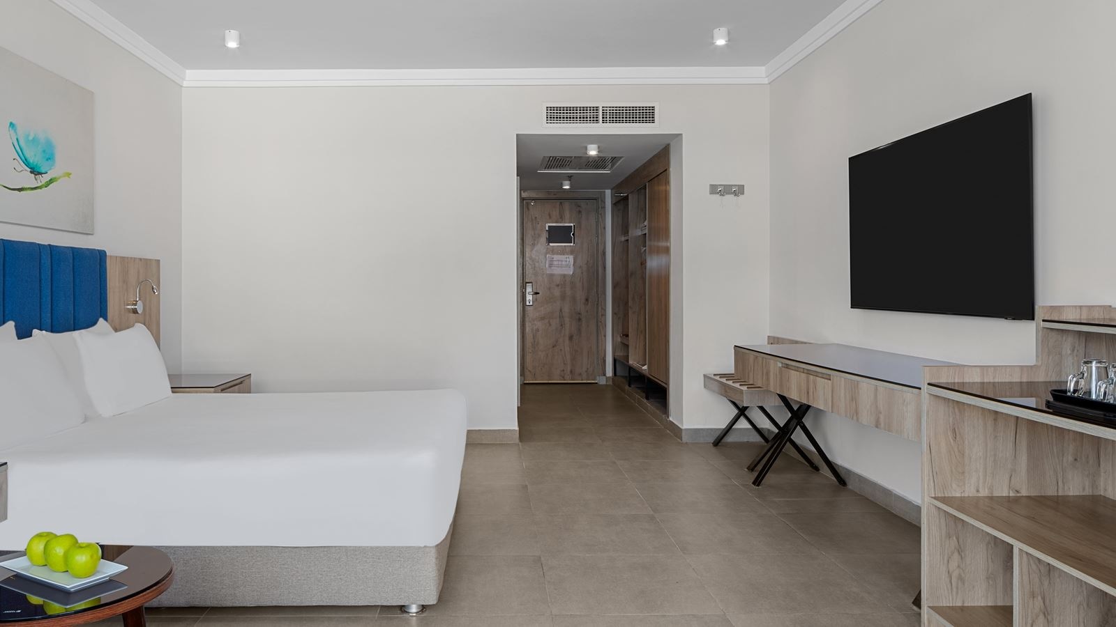 rooms-deluxe-room-side-sea-view