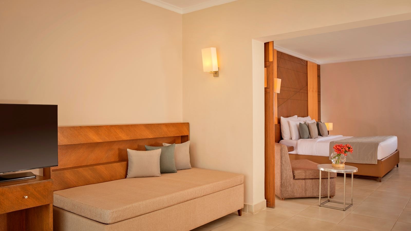 rooms-family-deluxe-room