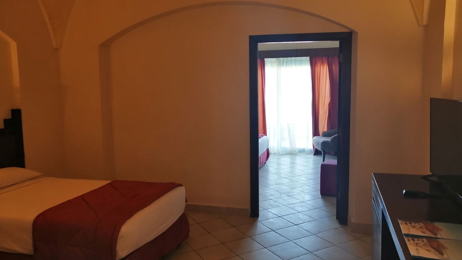 rooms-room-family-beachfront