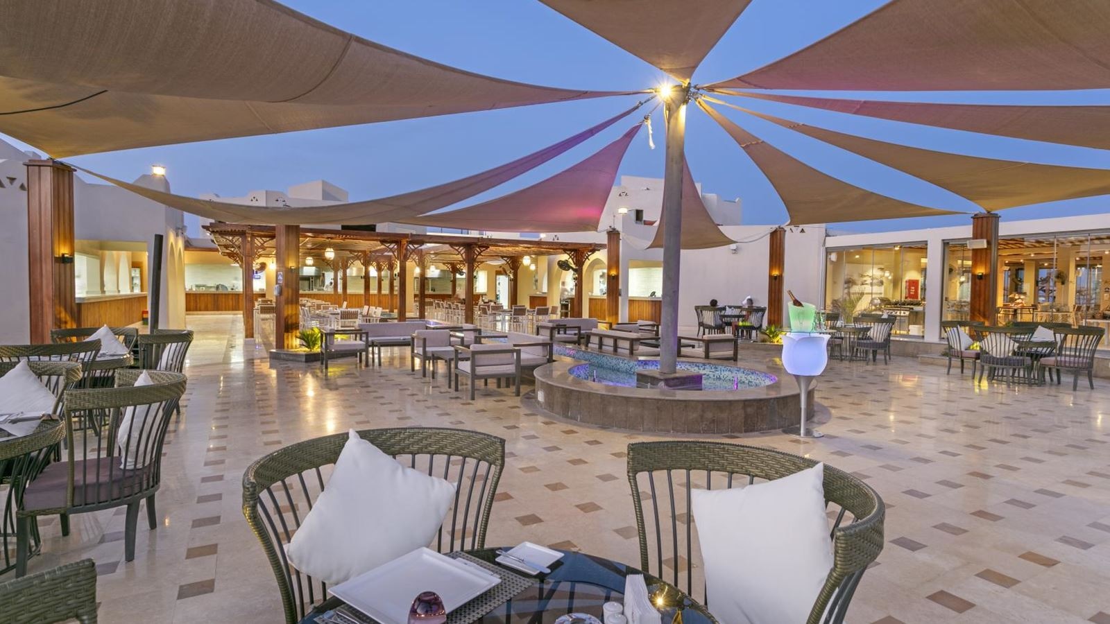 restaurants-agora-restaurant