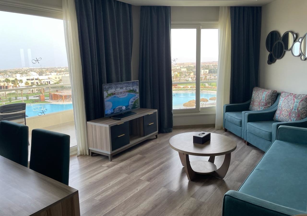 rooms-main-building-junior-suite-side-sea-view