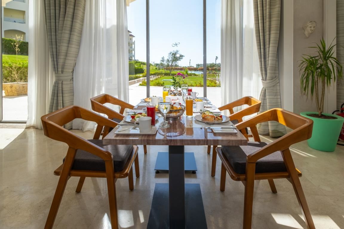 restaurants-dolce-vita--a-la-carte-breakfast