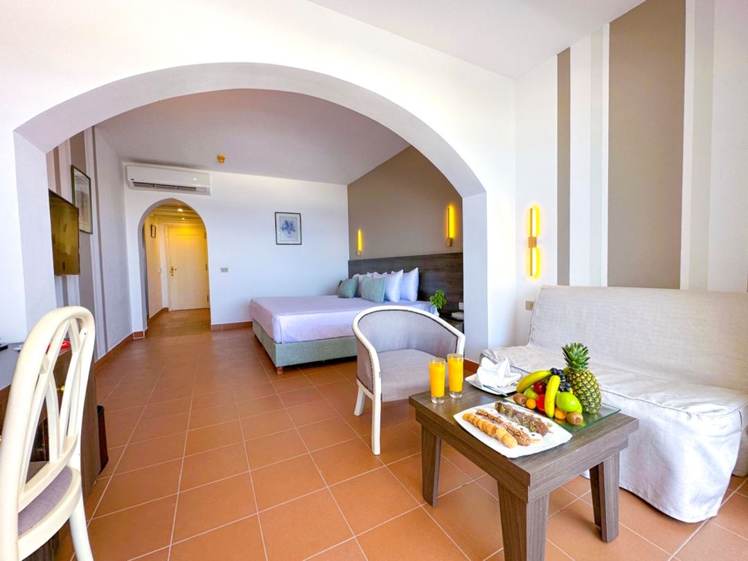 rooms-domina-oasis-premium-room-renovated