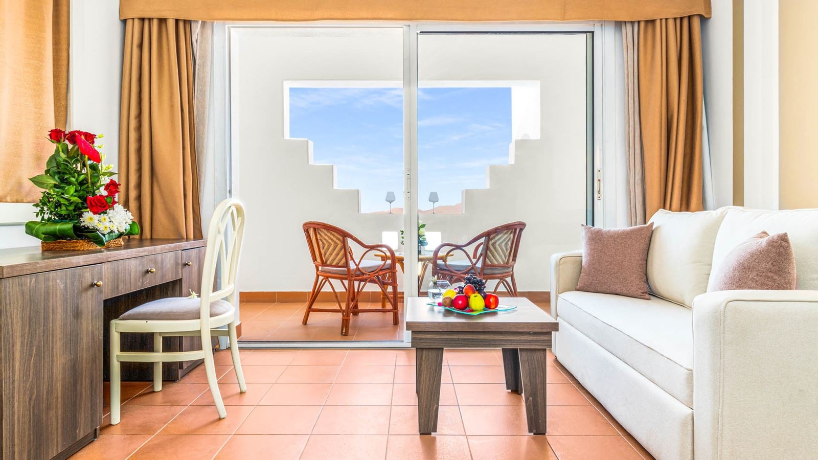 rooms-domina-oasis-premium-room-renovated