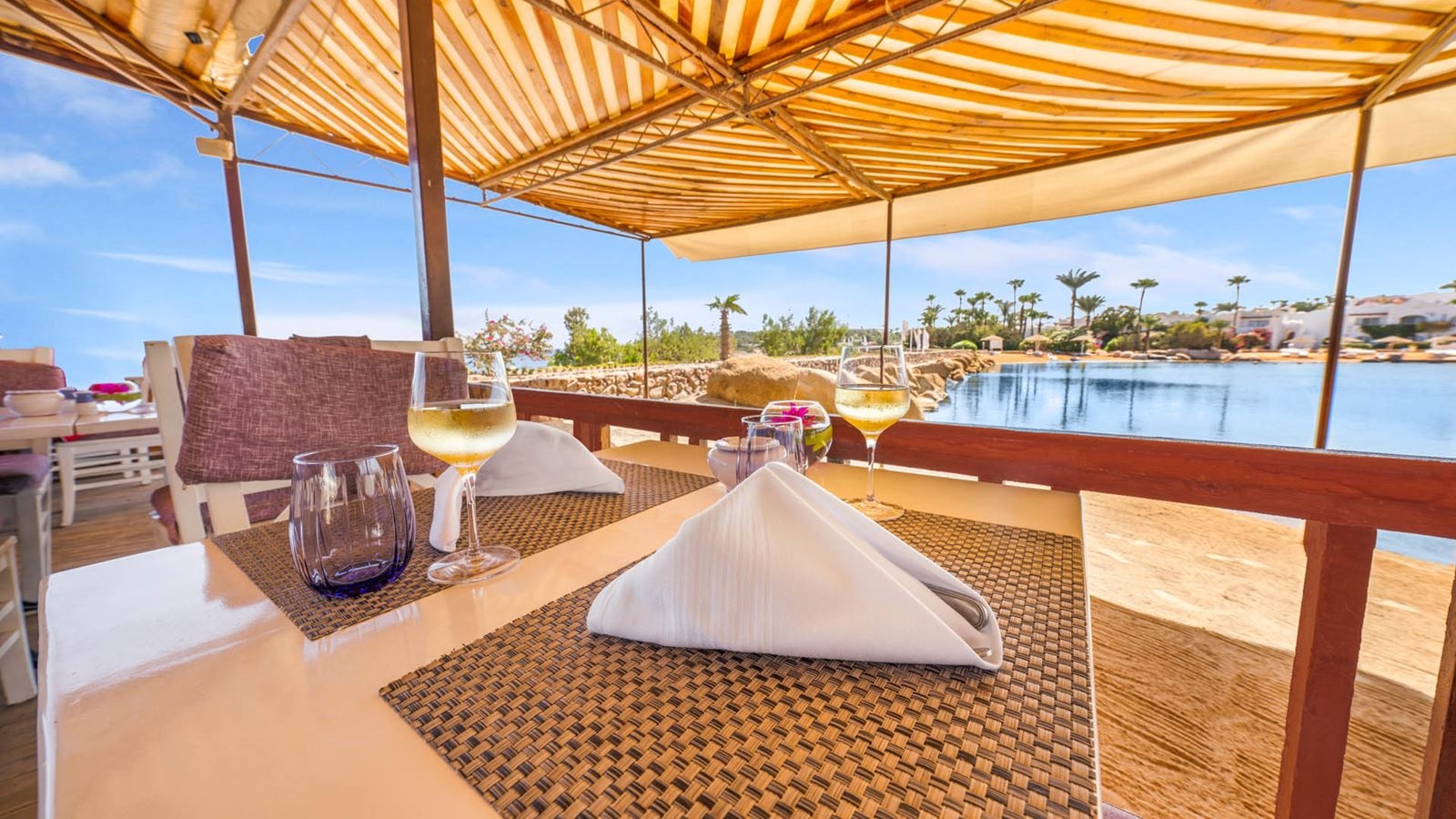 restaurants-blue-lake