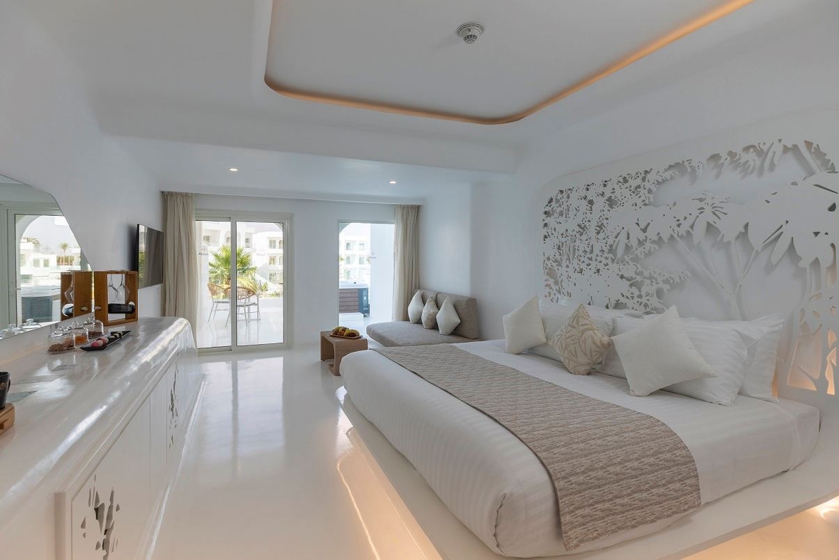 rooms-gypster-jacuzzi-room