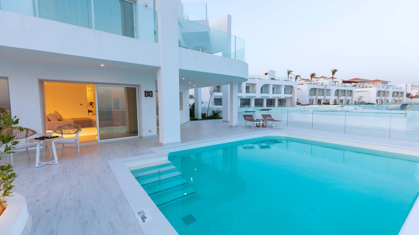 rooms-hall-of-fame-suite-private-pool