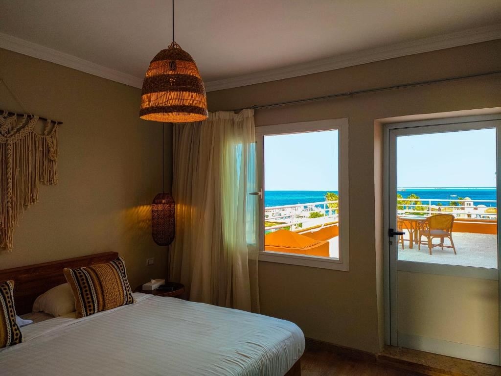 rooms-deluxe-sea-view