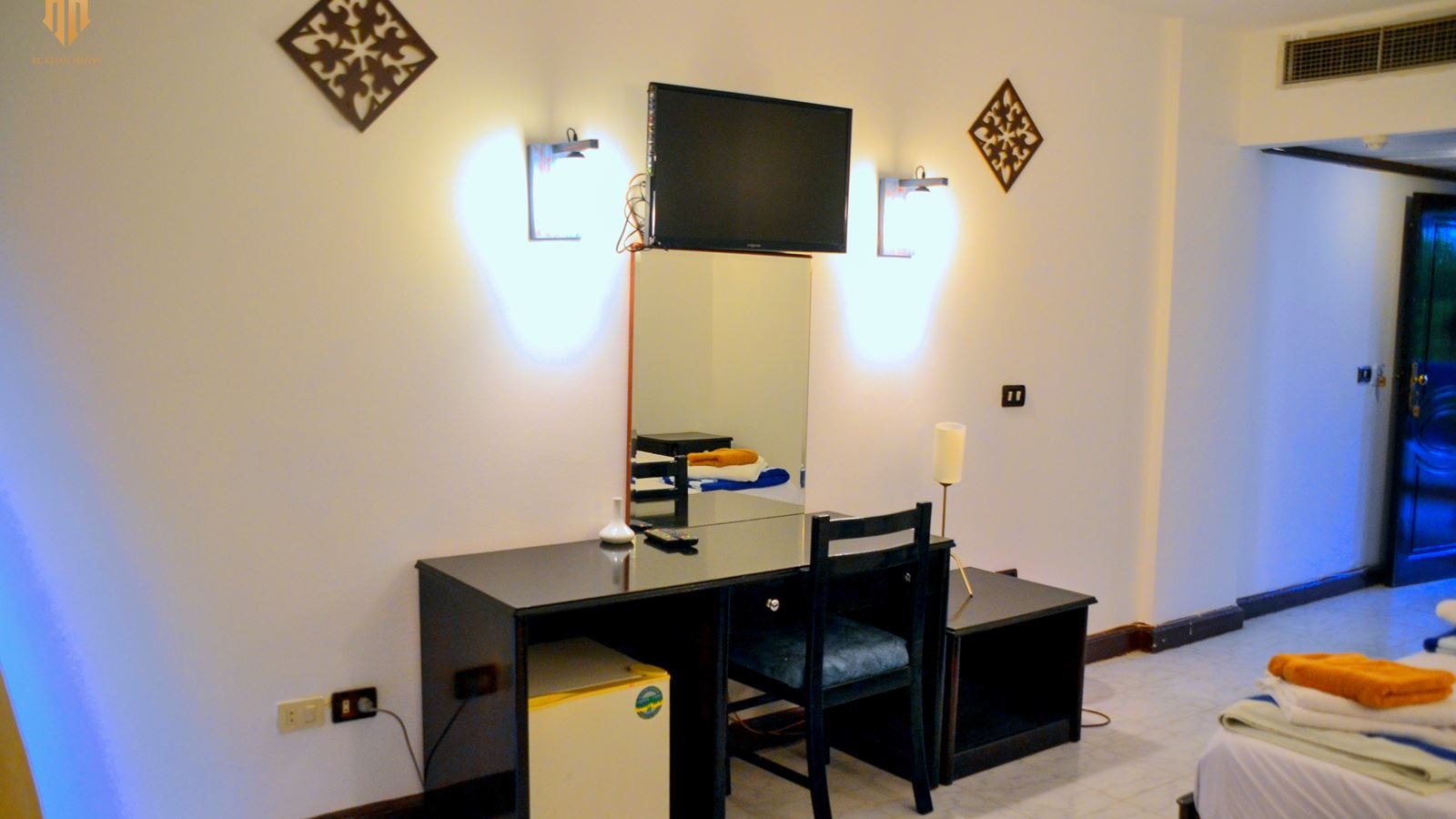 rooms-double-standard-room-poolview